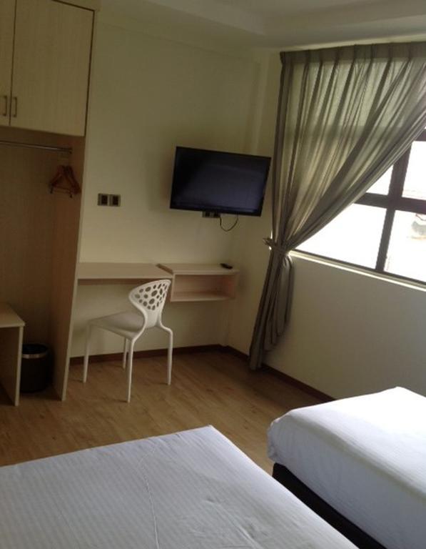 Merlin Hotel Penang George Town Exterior foto