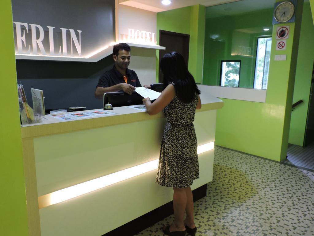 Merlin Hotel Penang George Town Exterior foto