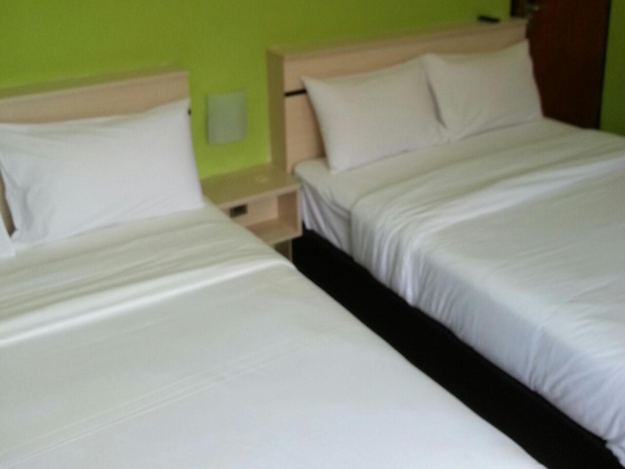 Merlin Hotel Penang George Town Exterior foto